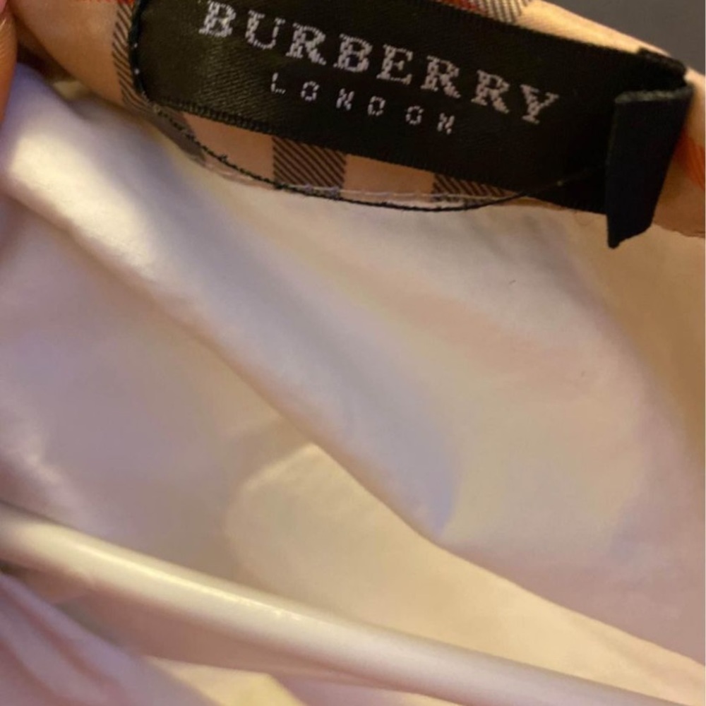 Woman’s Xs original Burberry Blouse